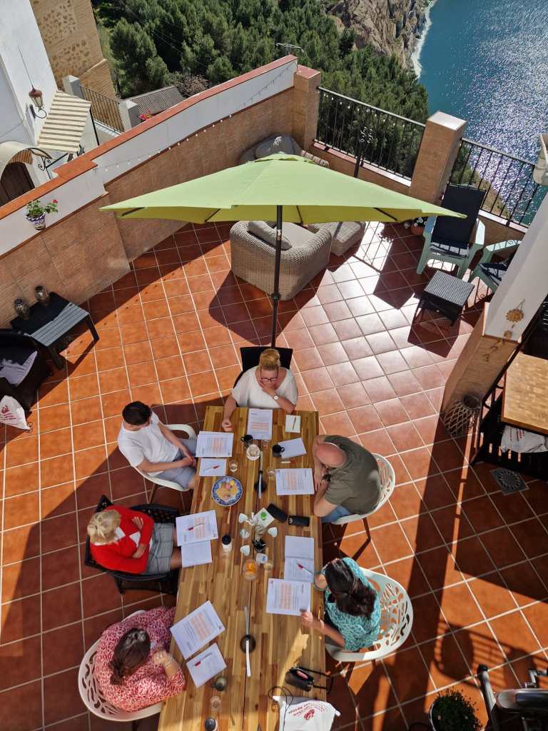 Kim_en_Wendy, Margriet, Spaanse taalreis, Iznajar, Olga, dochters, taal_en_cultuur_reis, Las_dos_hermanas, Andalusië, Andalusie, Malaga, Málaga, Kim, Wendy, Spaanse_cursus, Spaans_leren_in_Spanje, Mundo_hispanico, Mundohispanico, Cursus_Spaans,